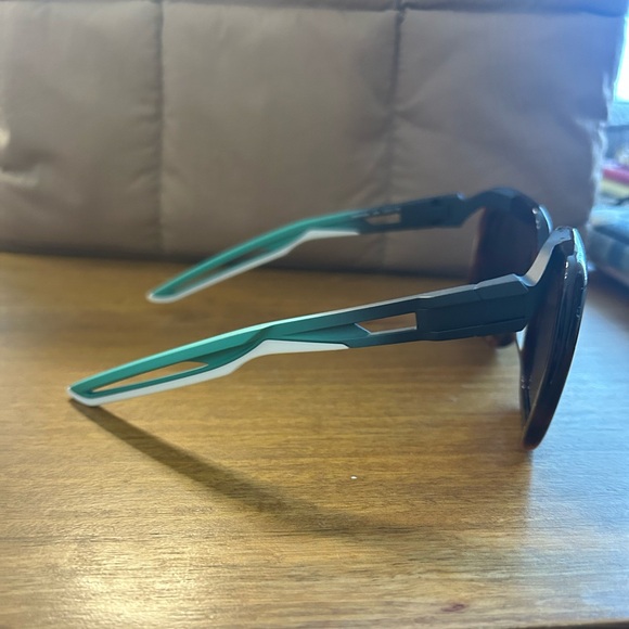 Balenciaga Sunglasses - Picture 3 of 7